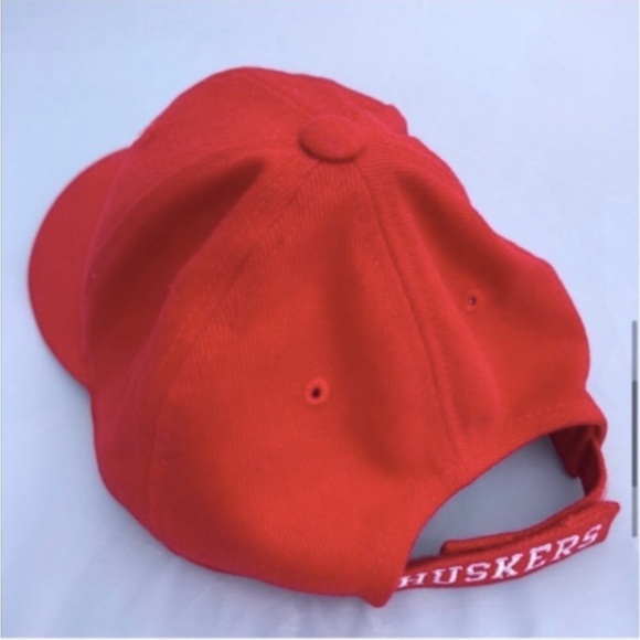 Captivating Headgear Nebraska Cornhuskers Adjustable Ball Cap - Picture 10 of 15